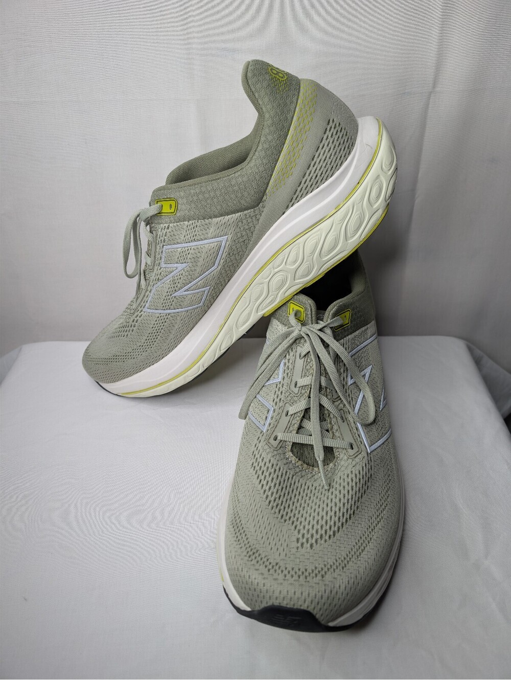 New Balance Fresh Foam 860v14 Running Shoes Size 16 US Men